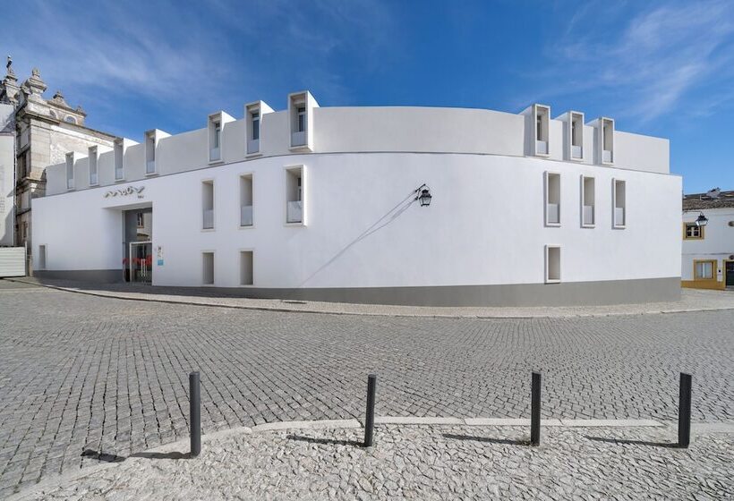 Moov Hotel évora