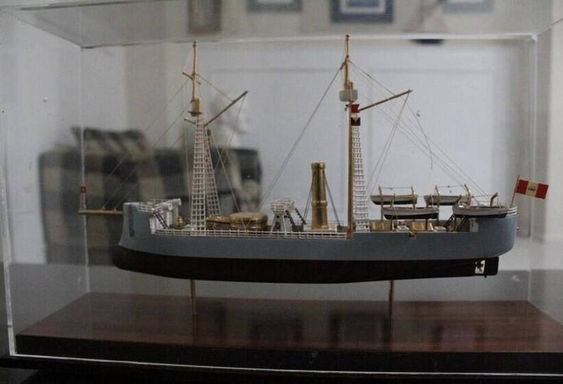 هتل Náutico De Paita