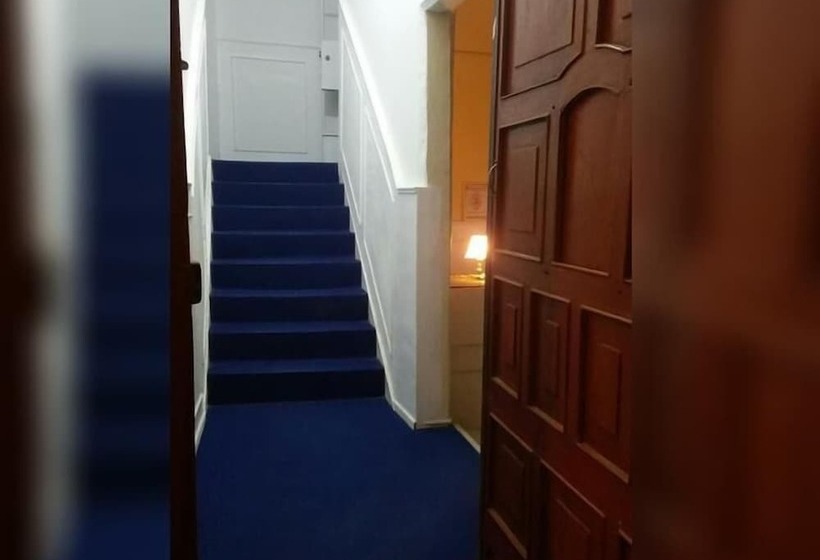 هتل Náutico De Paita