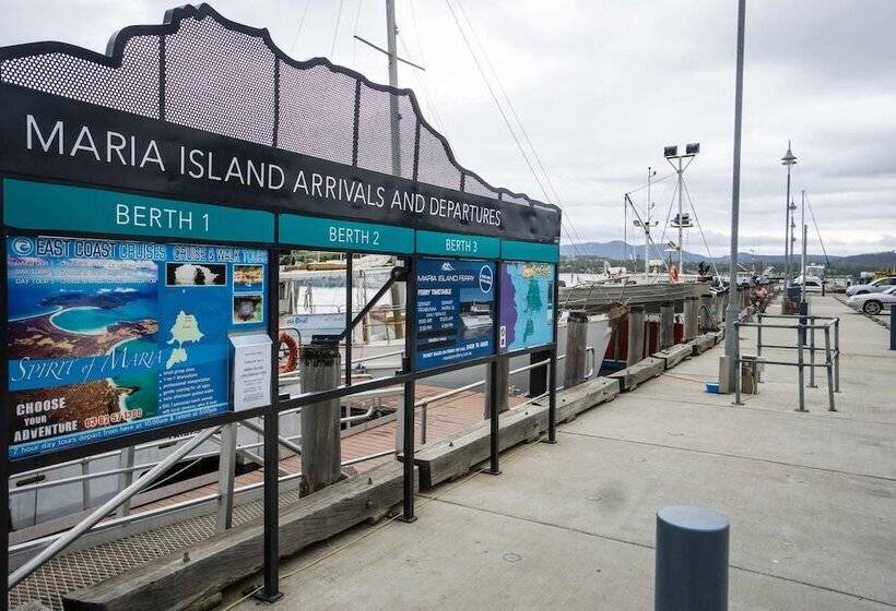 בית מלון כפרי Orford Blue Waters