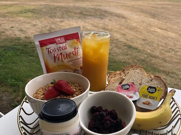 فندق Orford Blue Waters