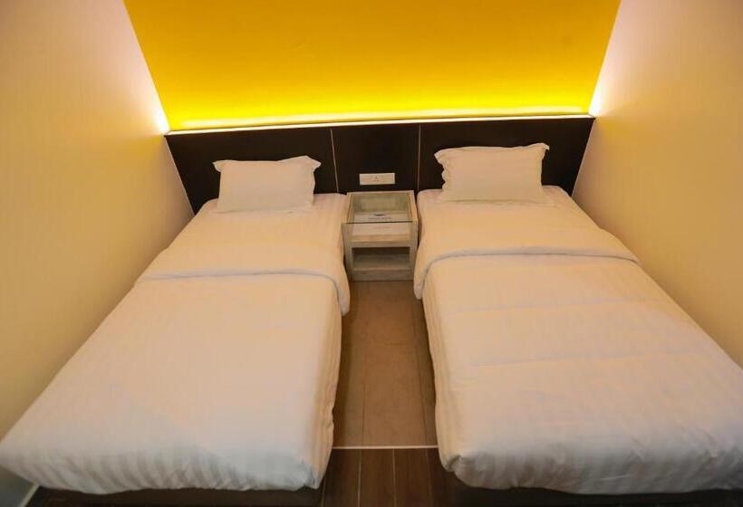 בית מלון כפרי Pantai Regal