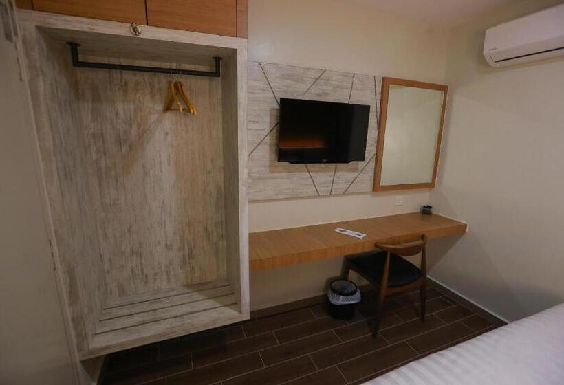 فندق Pantai Regal