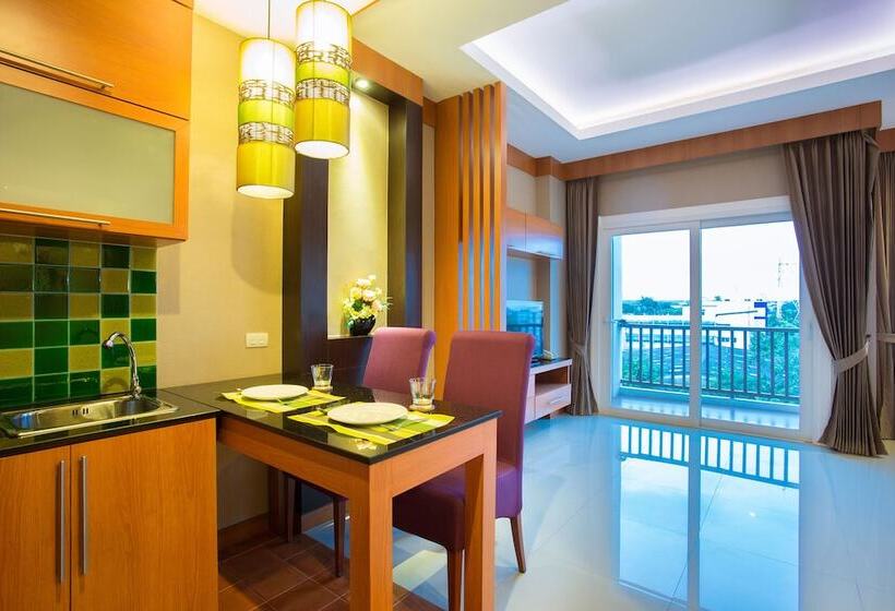 هتل Romantic Khon Kaen