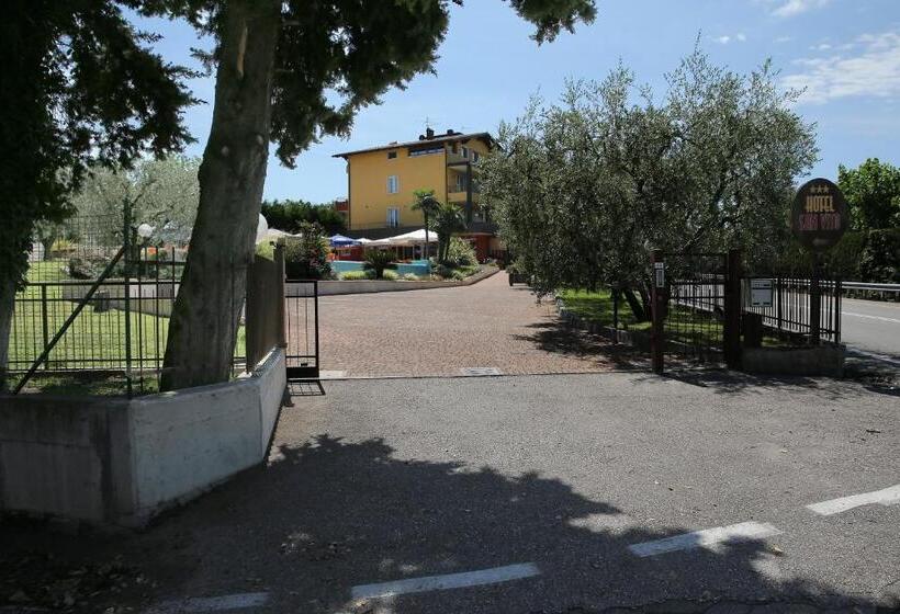 בית מלון כפרי San Vito