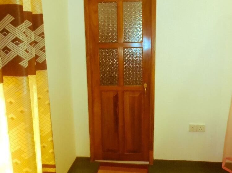 Отель Talalla Sea Anemone