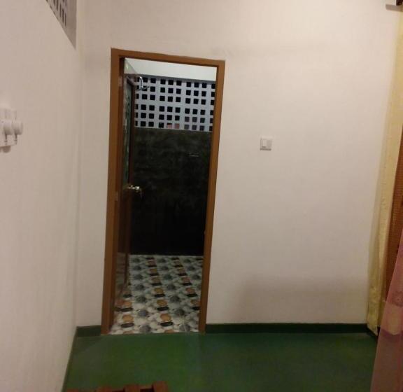 Отель Talalla Sea Anemone