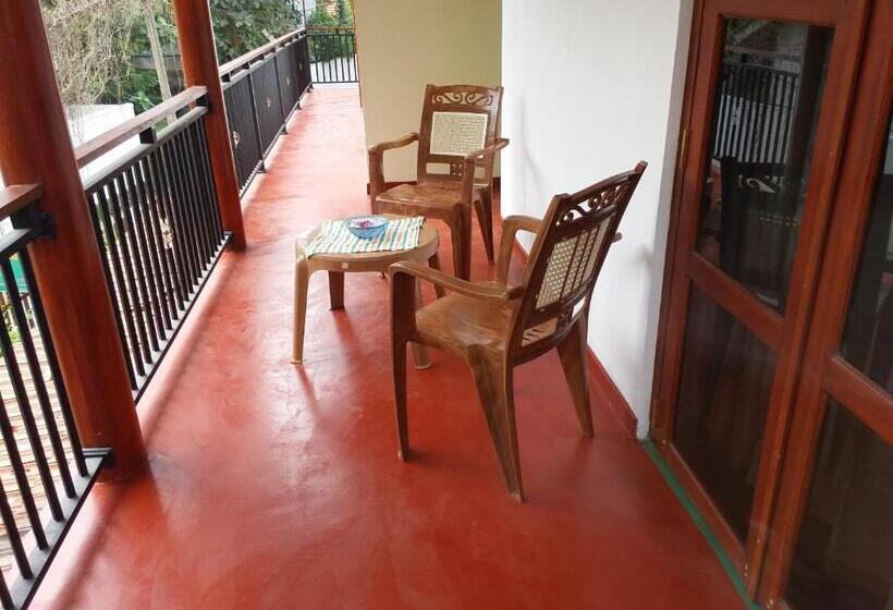 Отель Talalla Sea Anemone