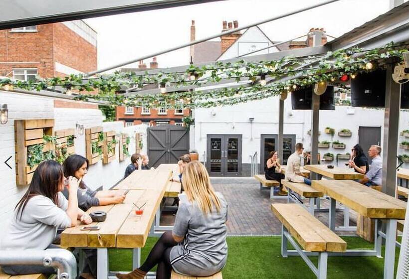 فندق The Townhouse Sutton