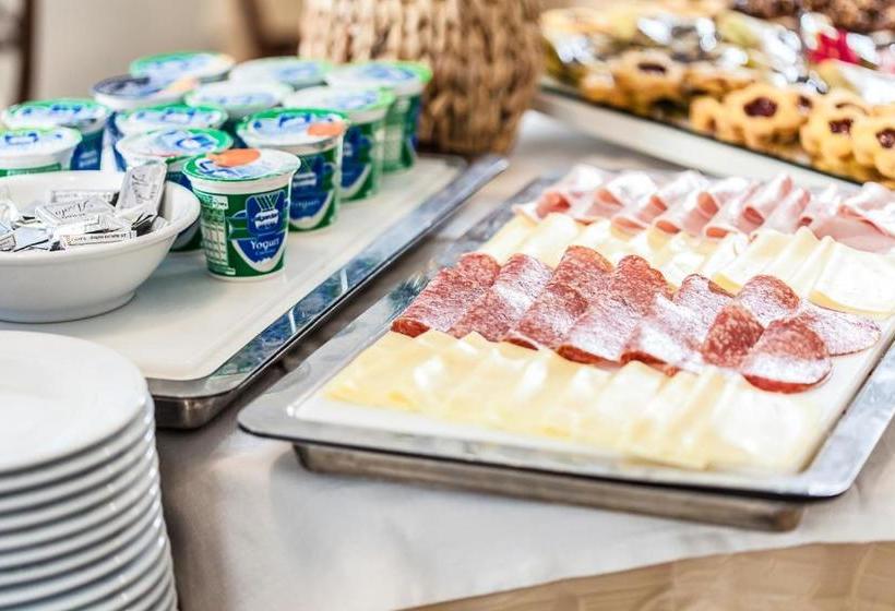 Отель Villa Pina