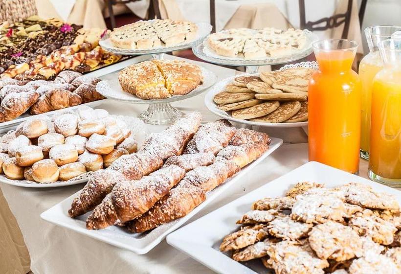 Отель Villa Pina