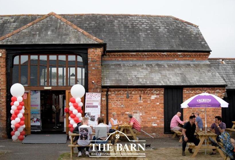 酒店 The Barn