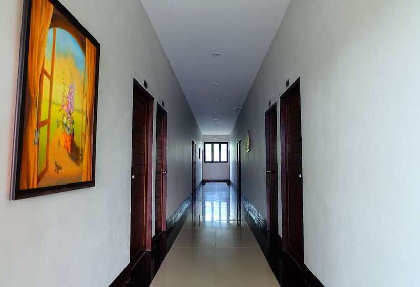 فندق على الطريق Naiya Place