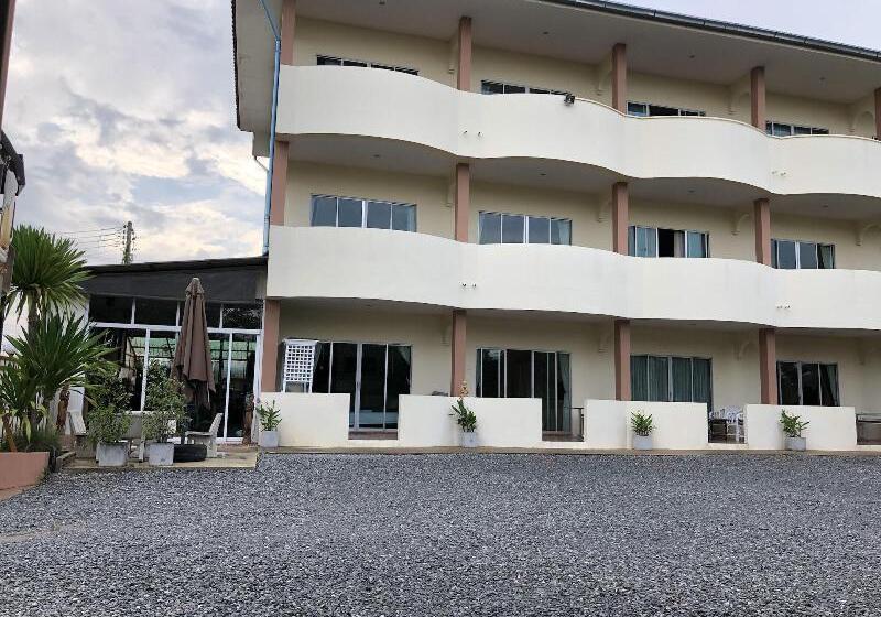 모텔 Roomquest One Bangsaray