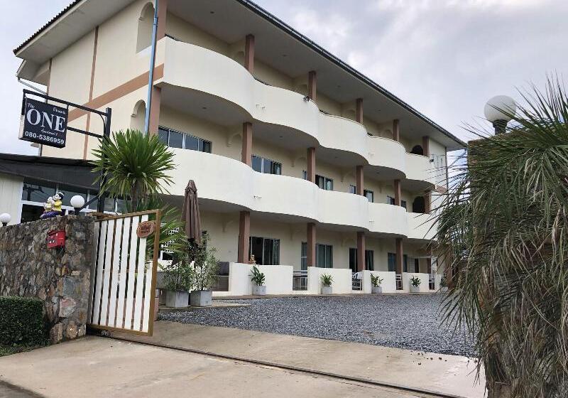 모텔 Roomquest One Bangsaray