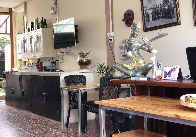 모텔 Roomquest One Bangsaray