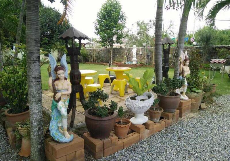 모텔 Roomquest One Bangsaray