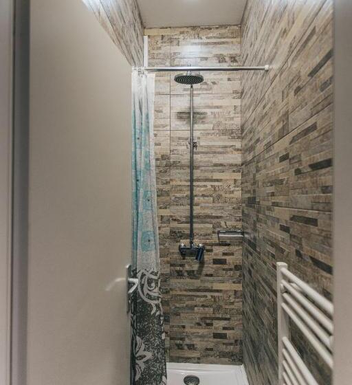 Palmers Lodge Hostel