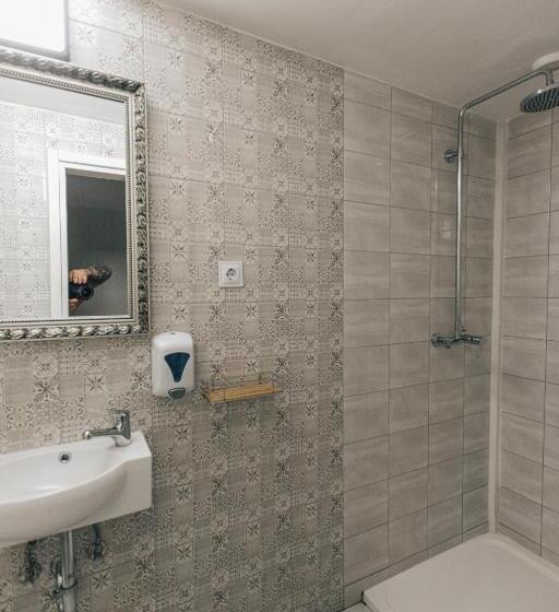 Palmers Lodge Hostel