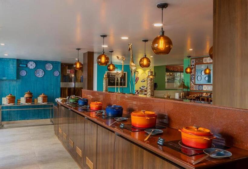 אתר נופש Sterling Goa Varca