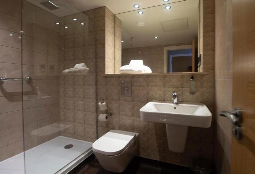 Sandford House Hotel Wetherspoon