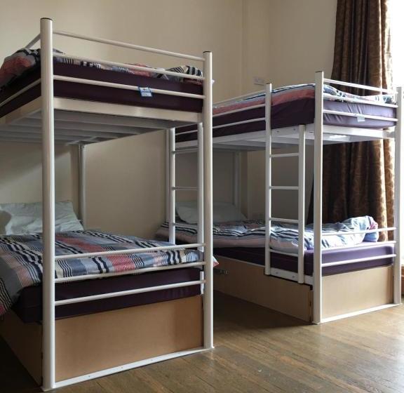 簡易ホテル Aberdeen House