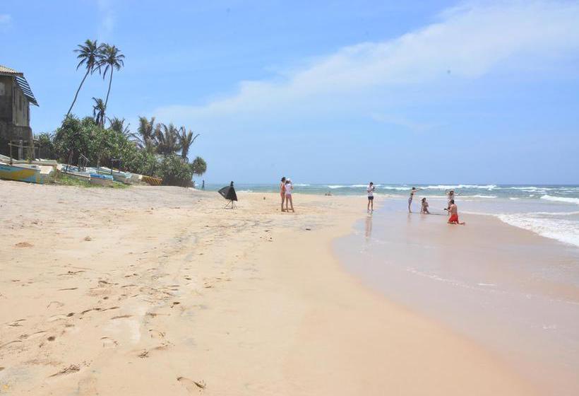 Southern Beach Castle Hotel & Restaurant