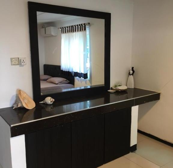 Southern Beach Castle Hotel & Restaurant