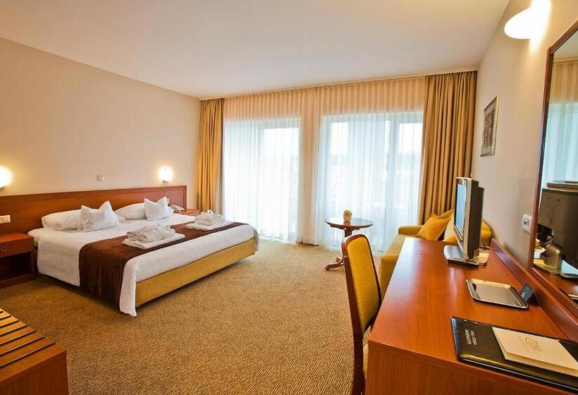 Spa & Wellness Hotel Pinia