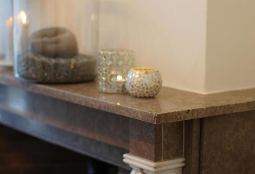 مبيت وإفطار The Hamptons Boutique