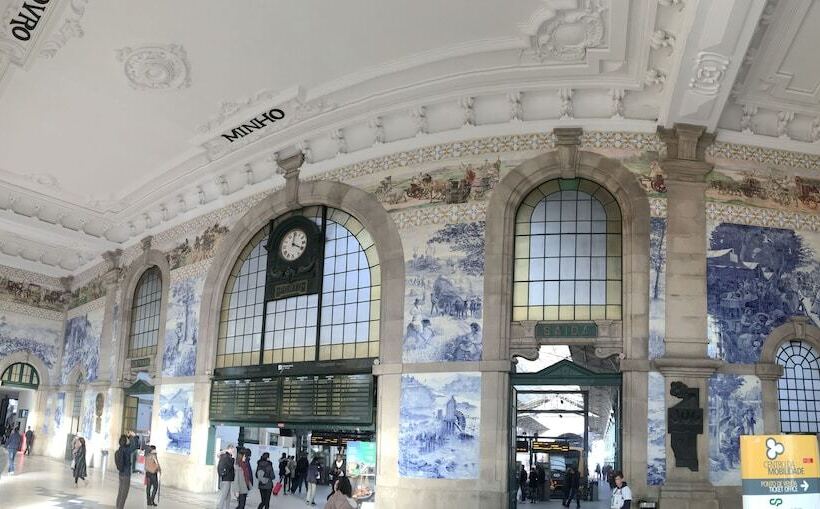 Urban Garden Porto Central Hostel