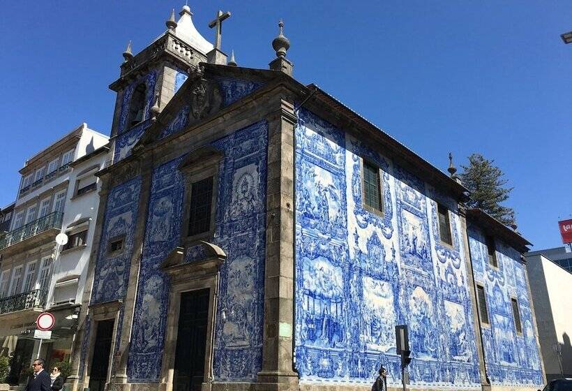 Urban Garden Porto Central Hostel