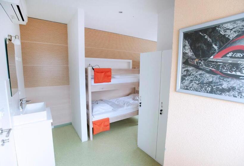 Windward Hostel Zadar