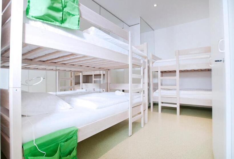 Windward Hostel Zadar