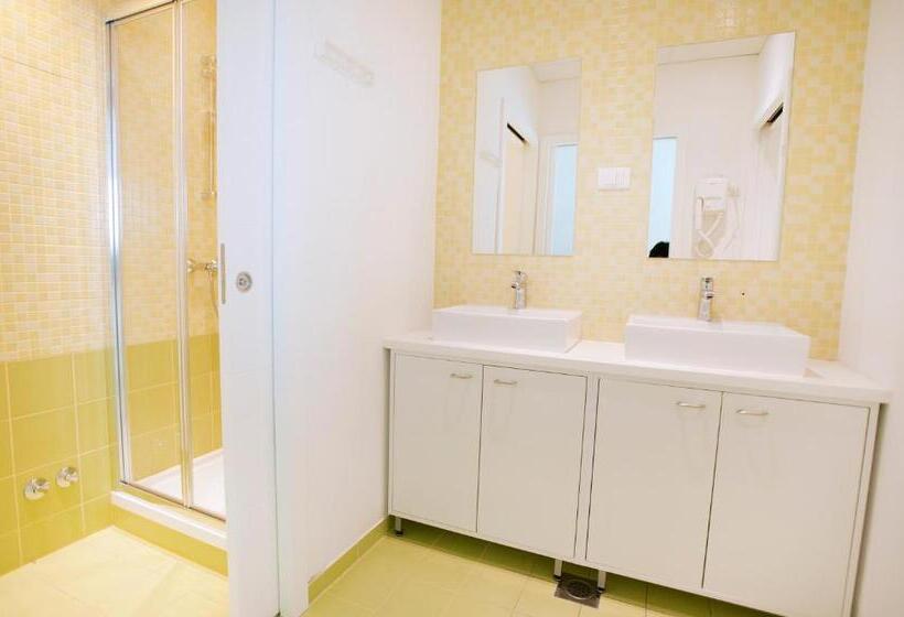 Windward Hostel Zadar