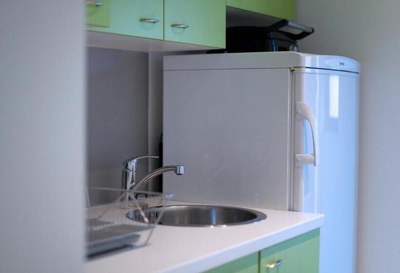 Windward Hostel Zadar