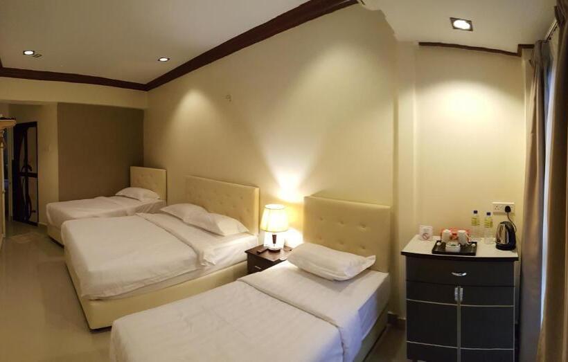 Al Safina Kijal Beach Resort