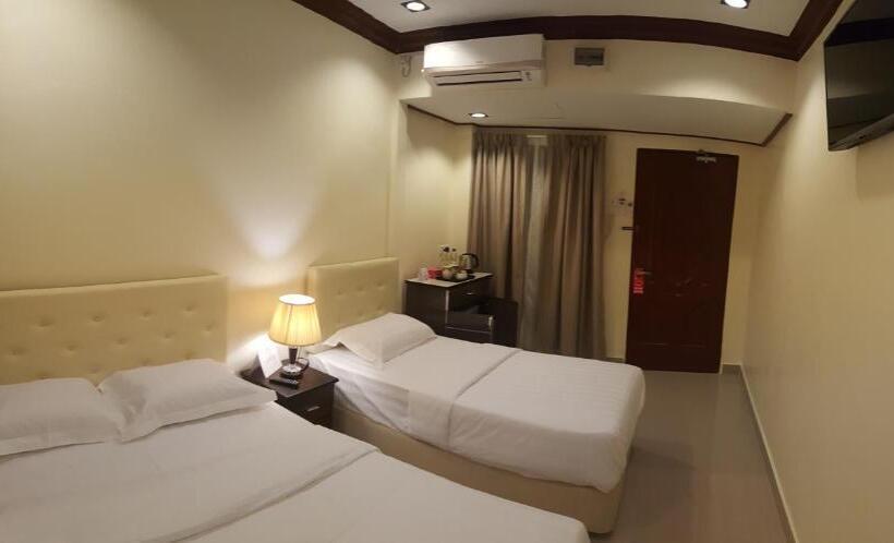 Al Safina Kijal Beach Resort