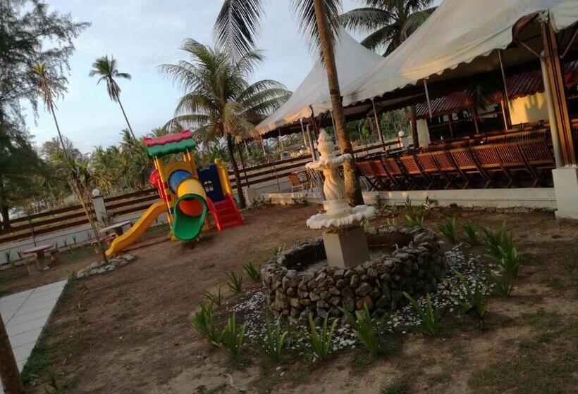 Al Safina Kijal Beach Resort