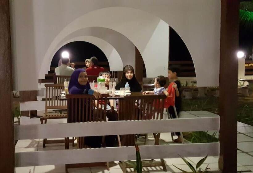 Al Safina Kijal Beach Resort