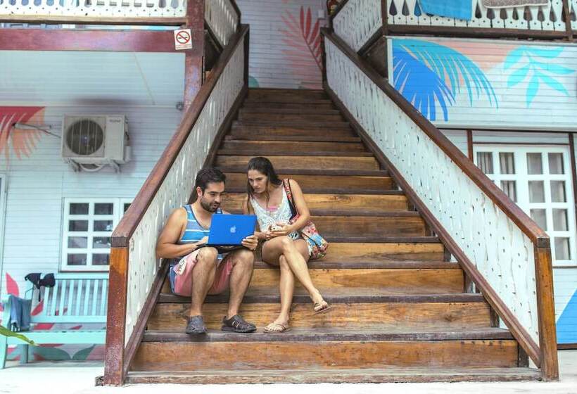 호스텔 Selina Puerto Viejo