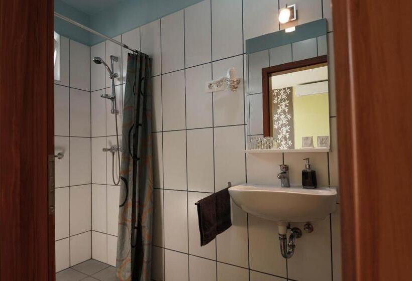 Bed and Breakfast Garden Vendégház Makó