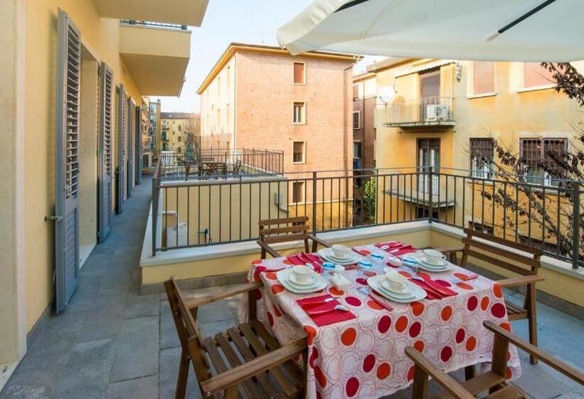 تختخواب و صبحانه Ramo Rosso Di Paolo Natalini