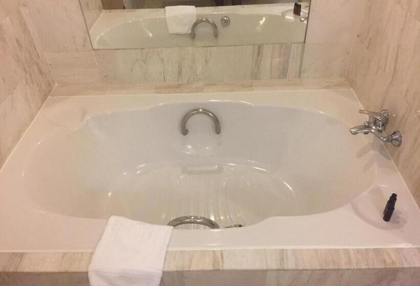 Fortune Hotel Korat  Sha Plus