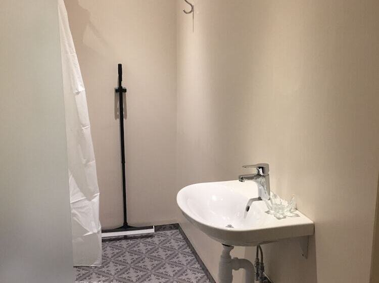 Gästgivars Vandrarhem I Järvsö   Hostel