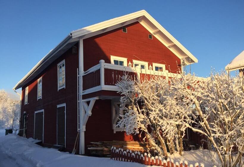 Gästgivars Vandrarhem I Järvsö   Hostel