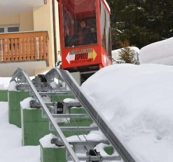 בית מלון כפרי Alex