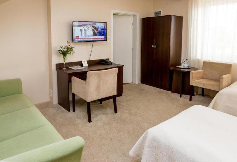 בית מלון כפרי Alexandra