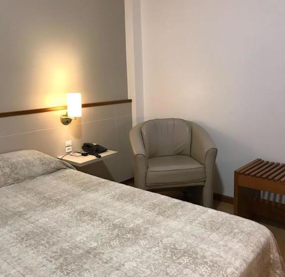 בית מלון כפרי Alphaville