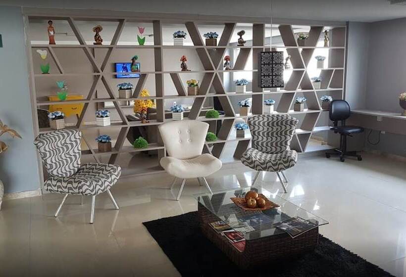 ホテル Anjos Praia